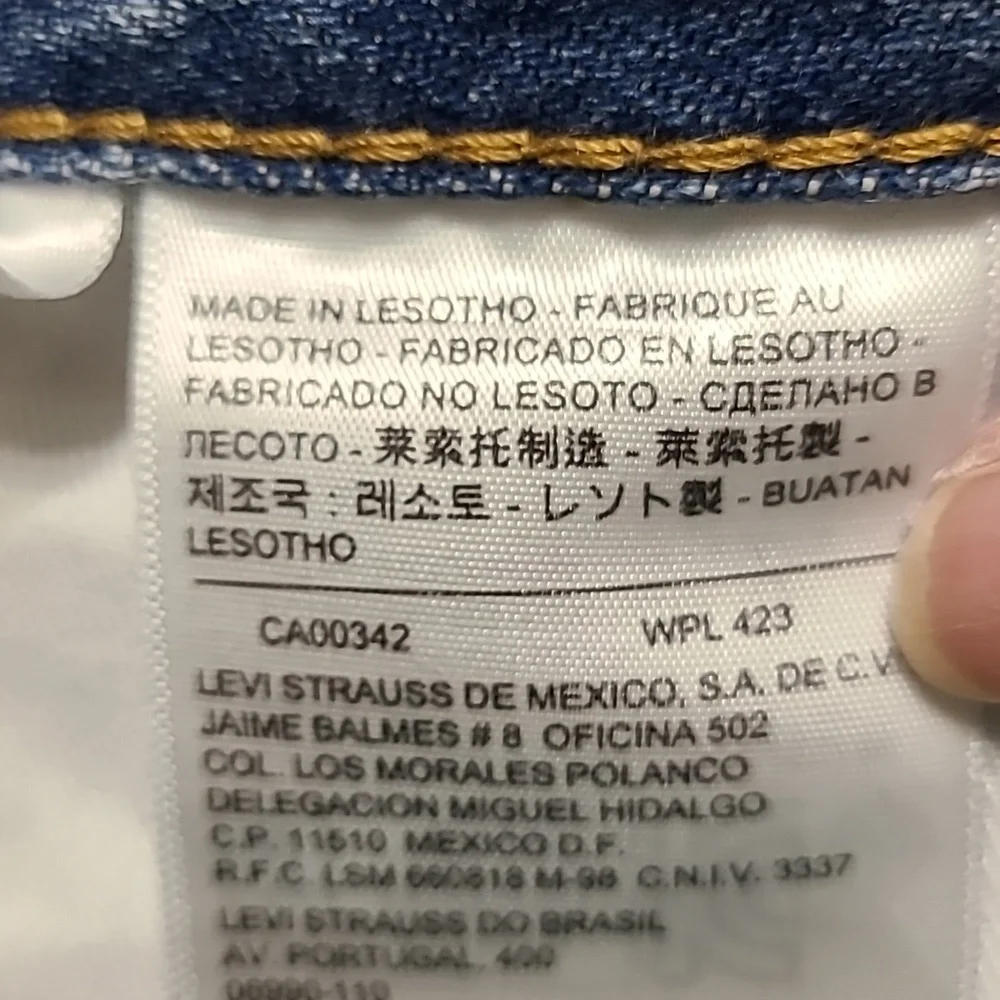 Levis pre owned
